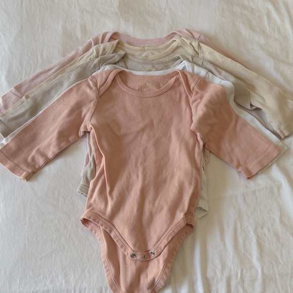 Burt's Bees Other - Burt's Bees organic cotton long sleeve Bodysuit Set of 5